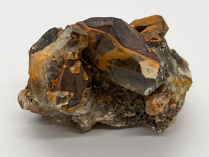 Iron-oxidized Quartz on Calcite