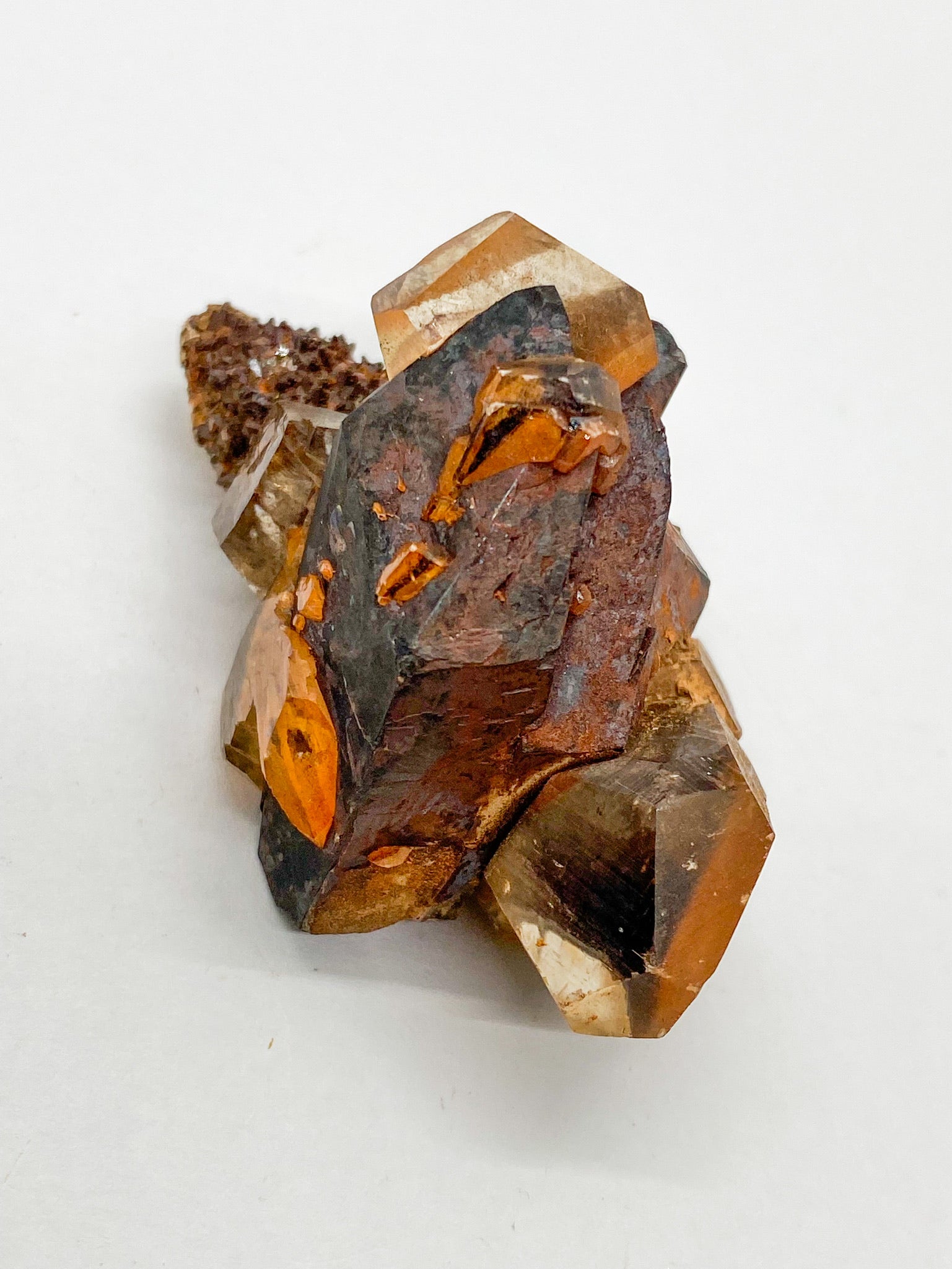 Iron-oxidized Quartz on Calcite