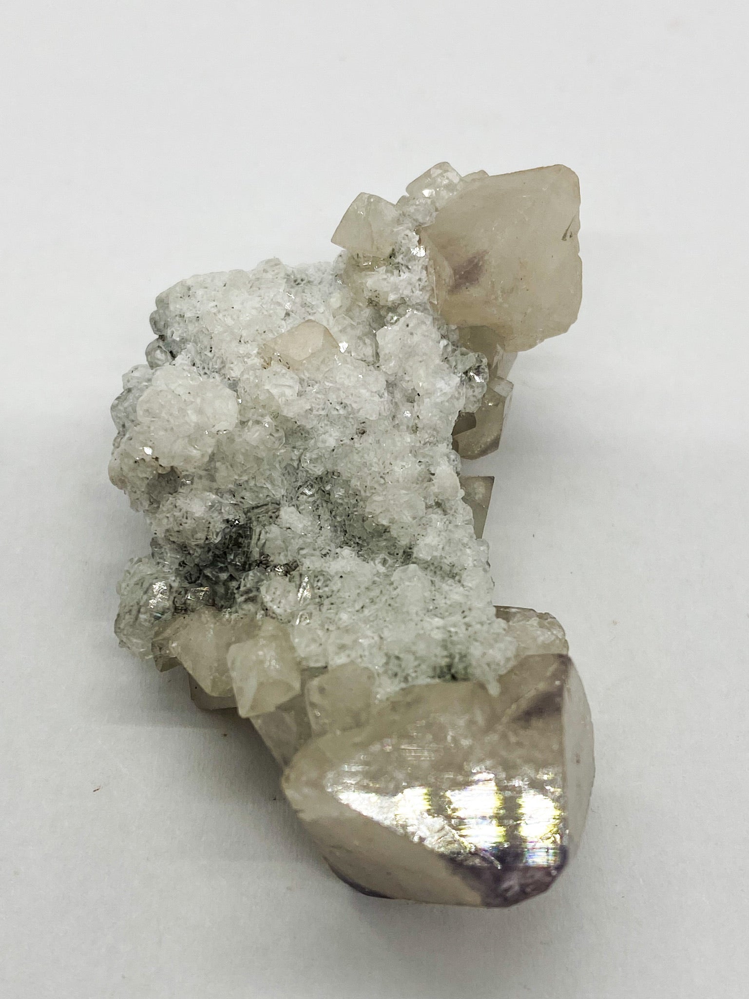 Octahedral Scheelite with Cube Fluorite